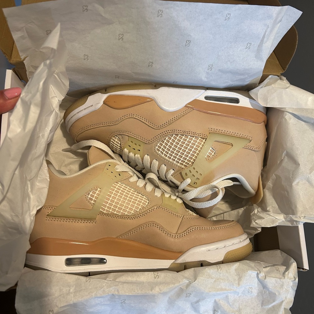 Women’s Jordan 4 Shimmers - Picture 3 of 4